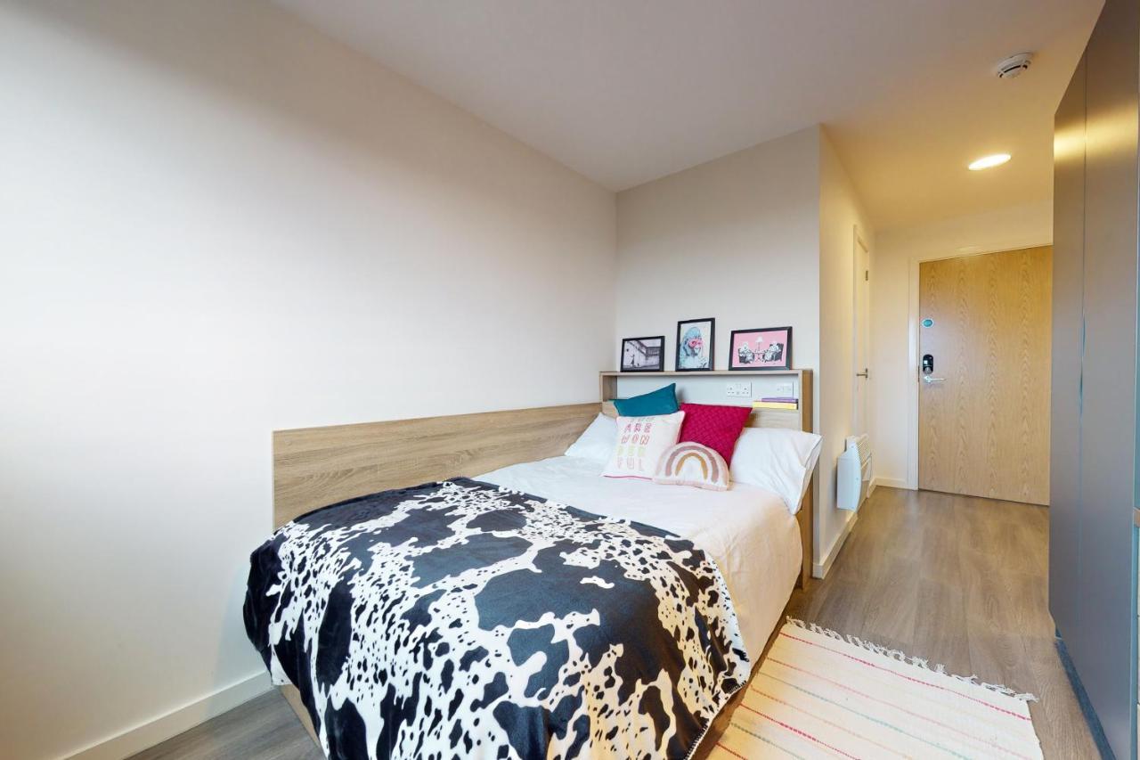 Private Bedrooms With Shared Kitchen, Studios And Apartments At Canvas Glasgow Near The City Centre For Students Only Eksteriør bilde